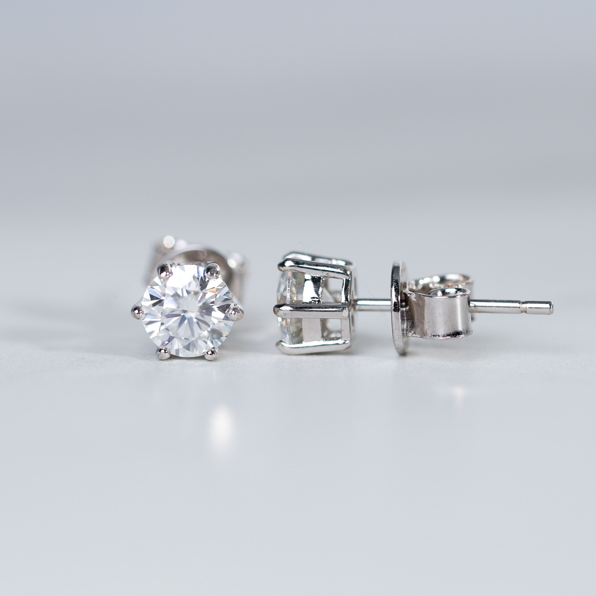 Round Solitaire Stud Earrings - 6 Prongs - Moissanite