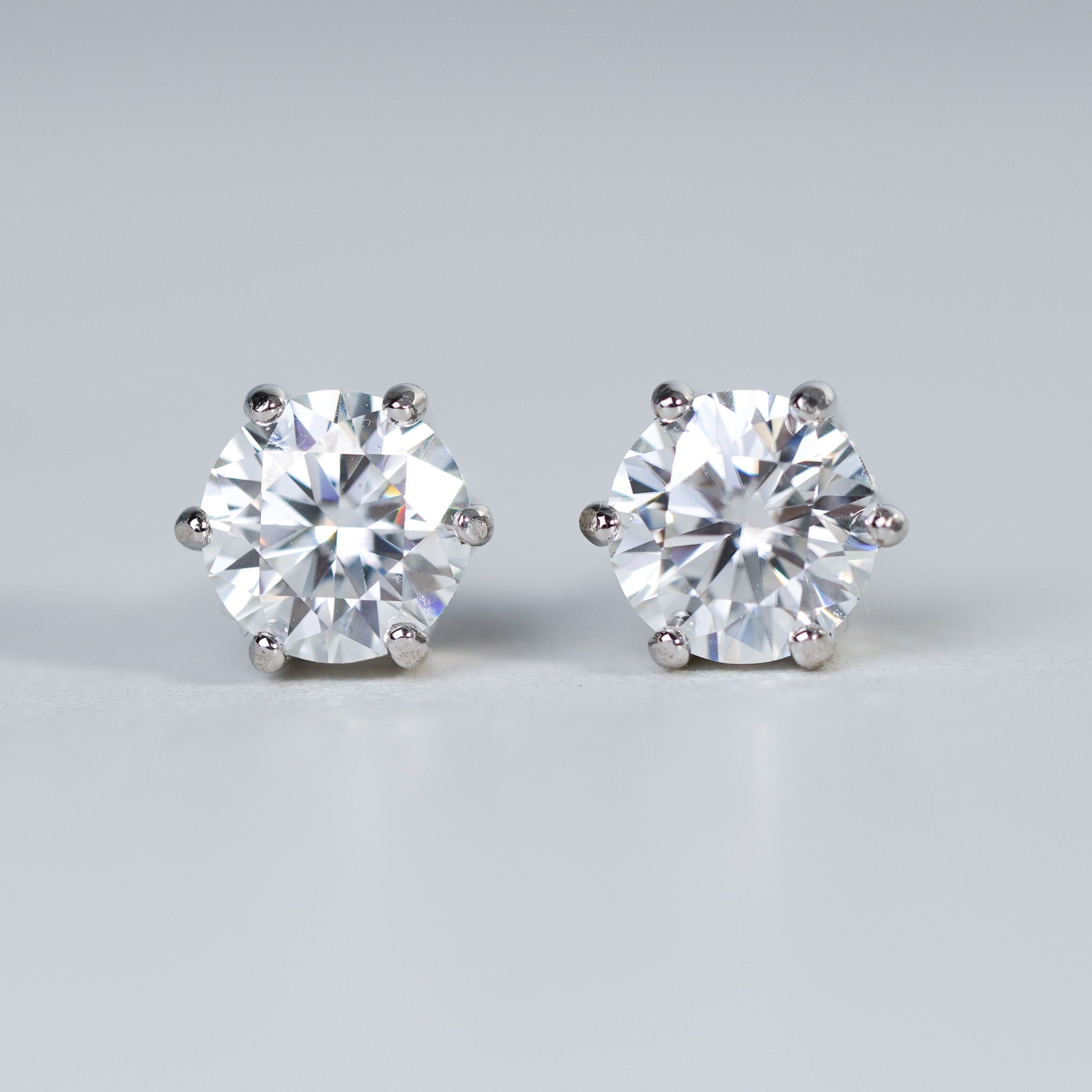 Round Solitaire Stud Earrings - 6 Prongs - Simulated Diamonds