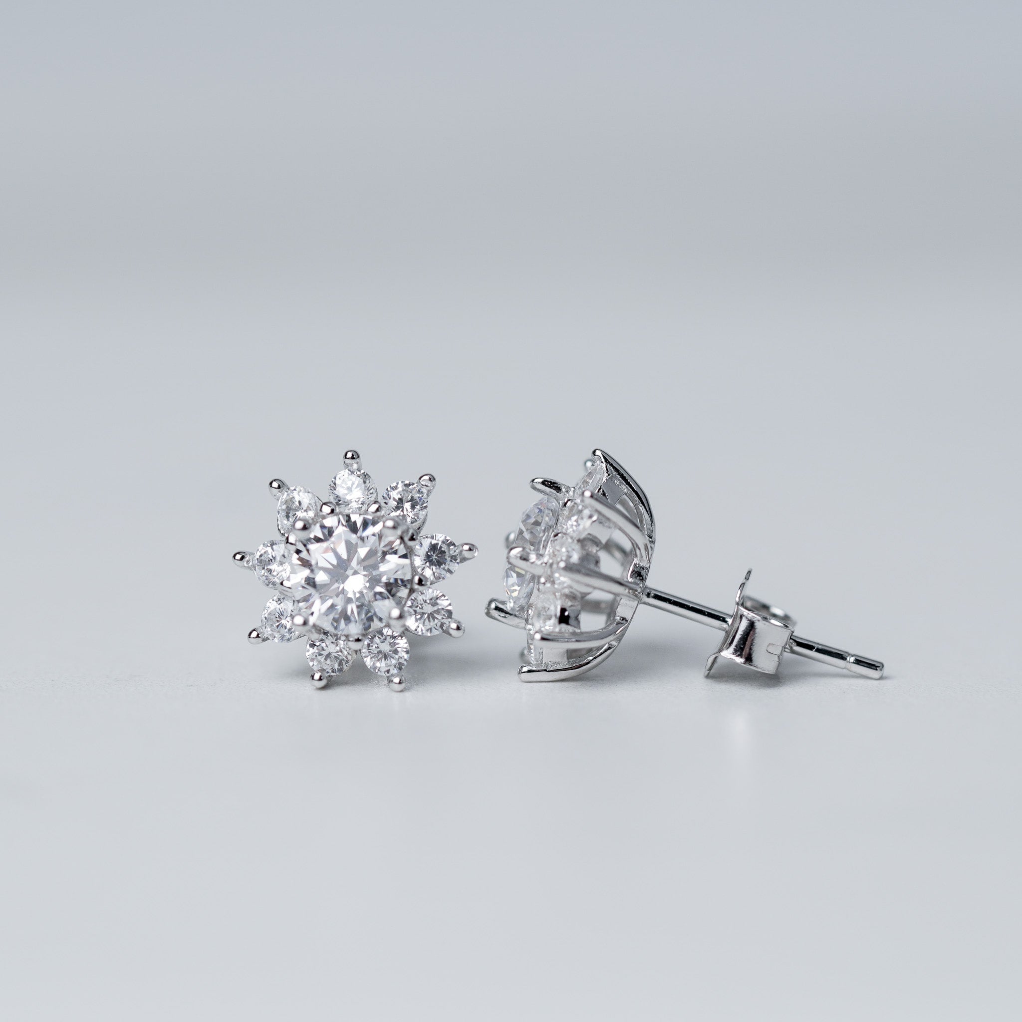 Flower Earrings - Moissanite