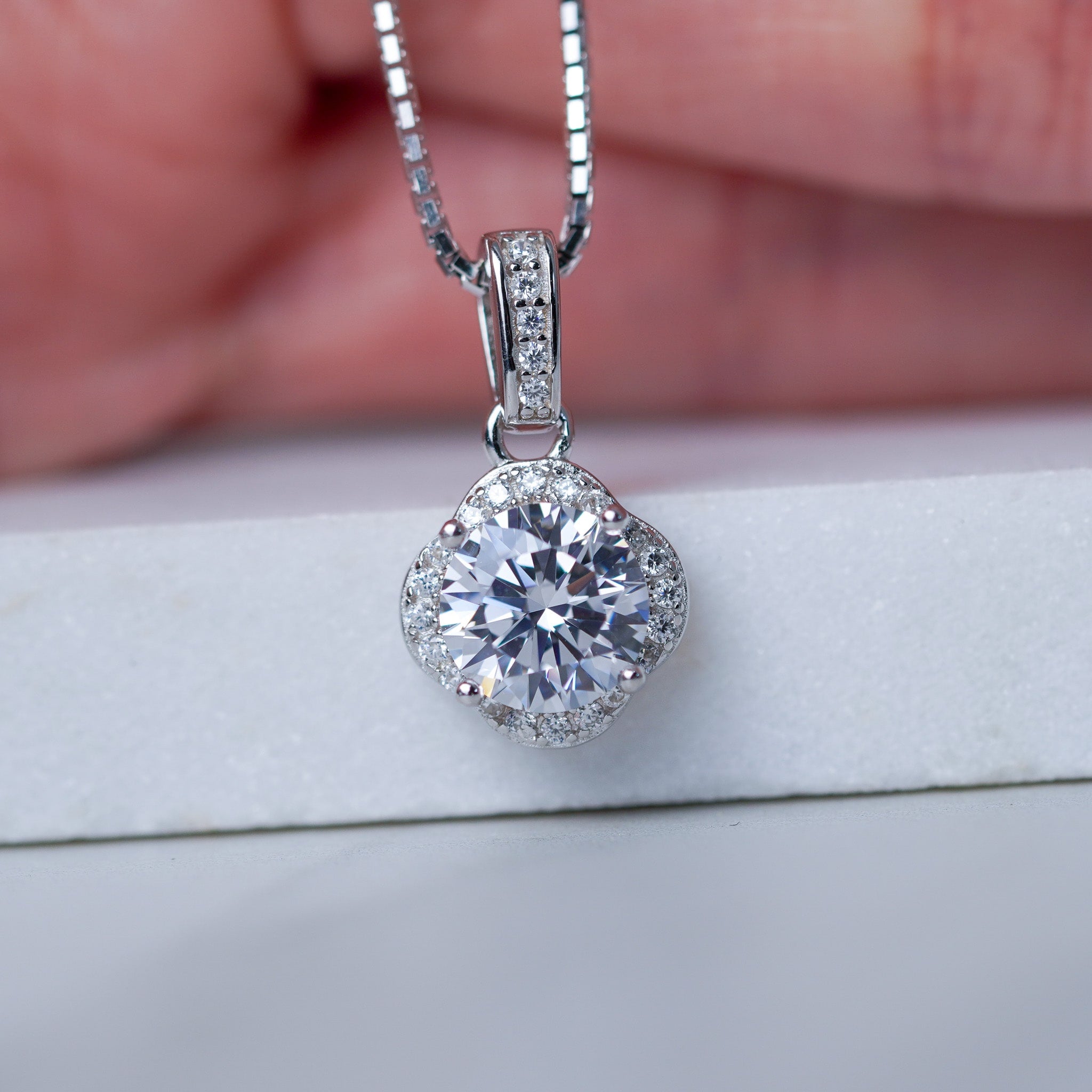 Clover Halo Necklace - Moissanite