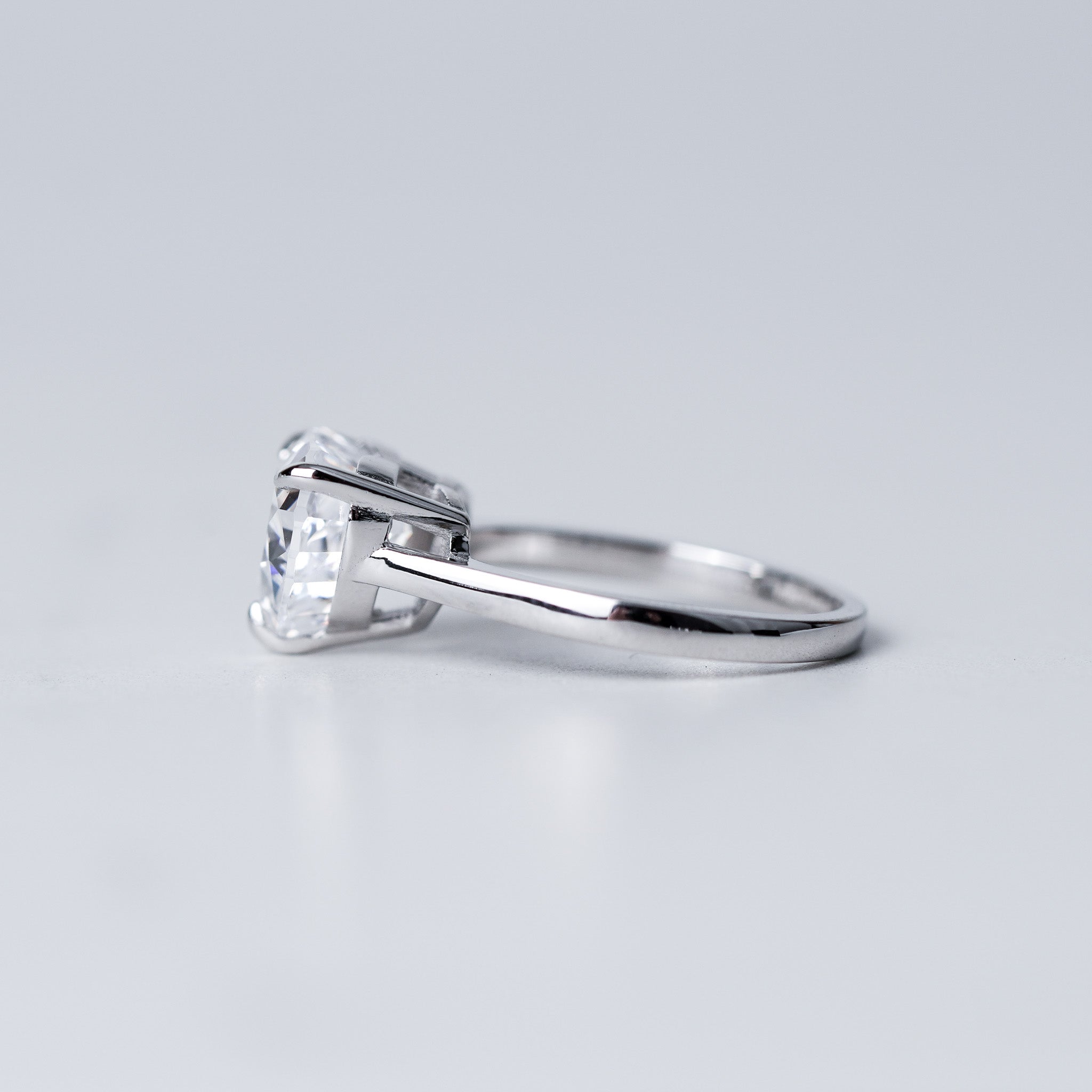 Radiant Heart Ring - Simulated Diamond