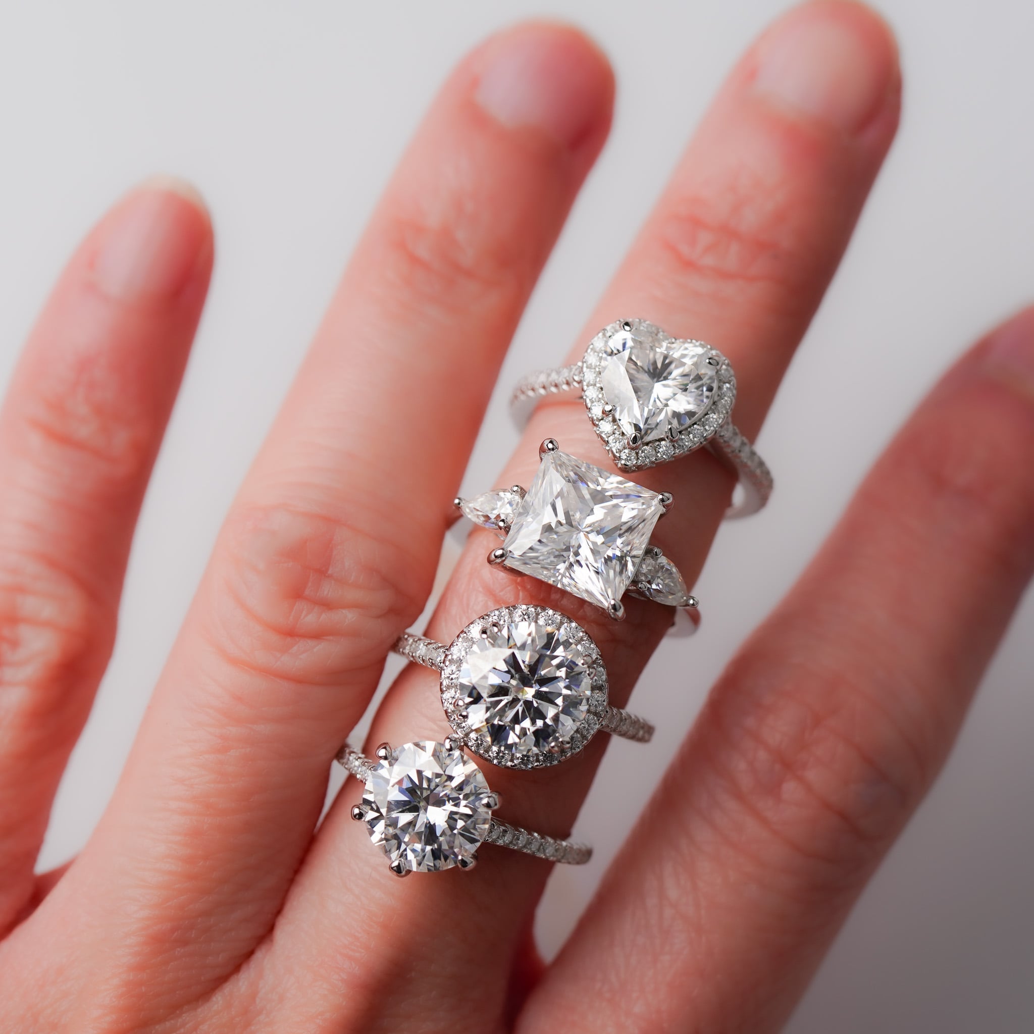 Six Prongs Round Engagement Ring - Moissanite