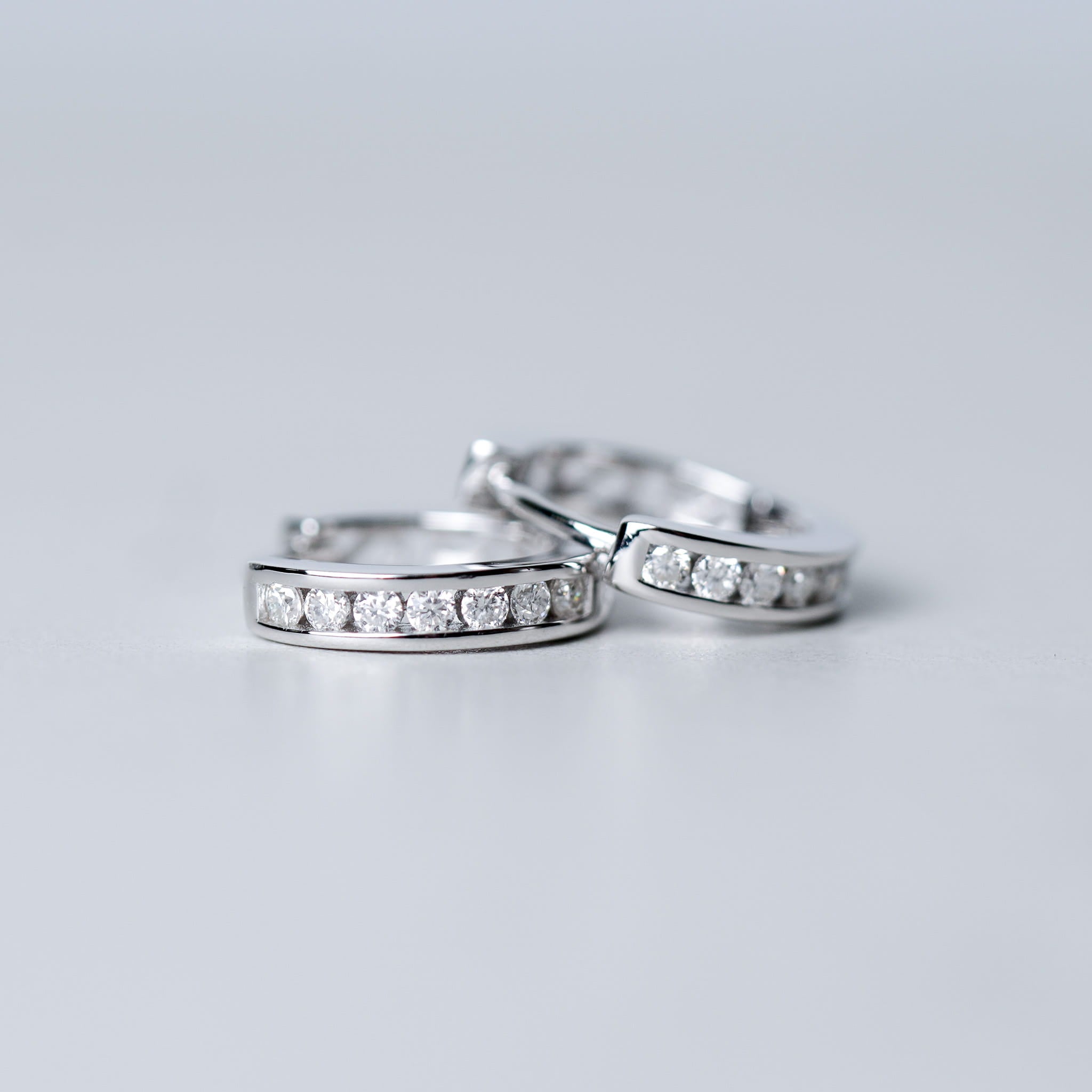 Small Hoops Earrings - Moissanite